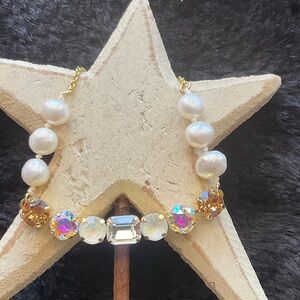 Sorrelli stunning crystal and pearl bolo Bracelet